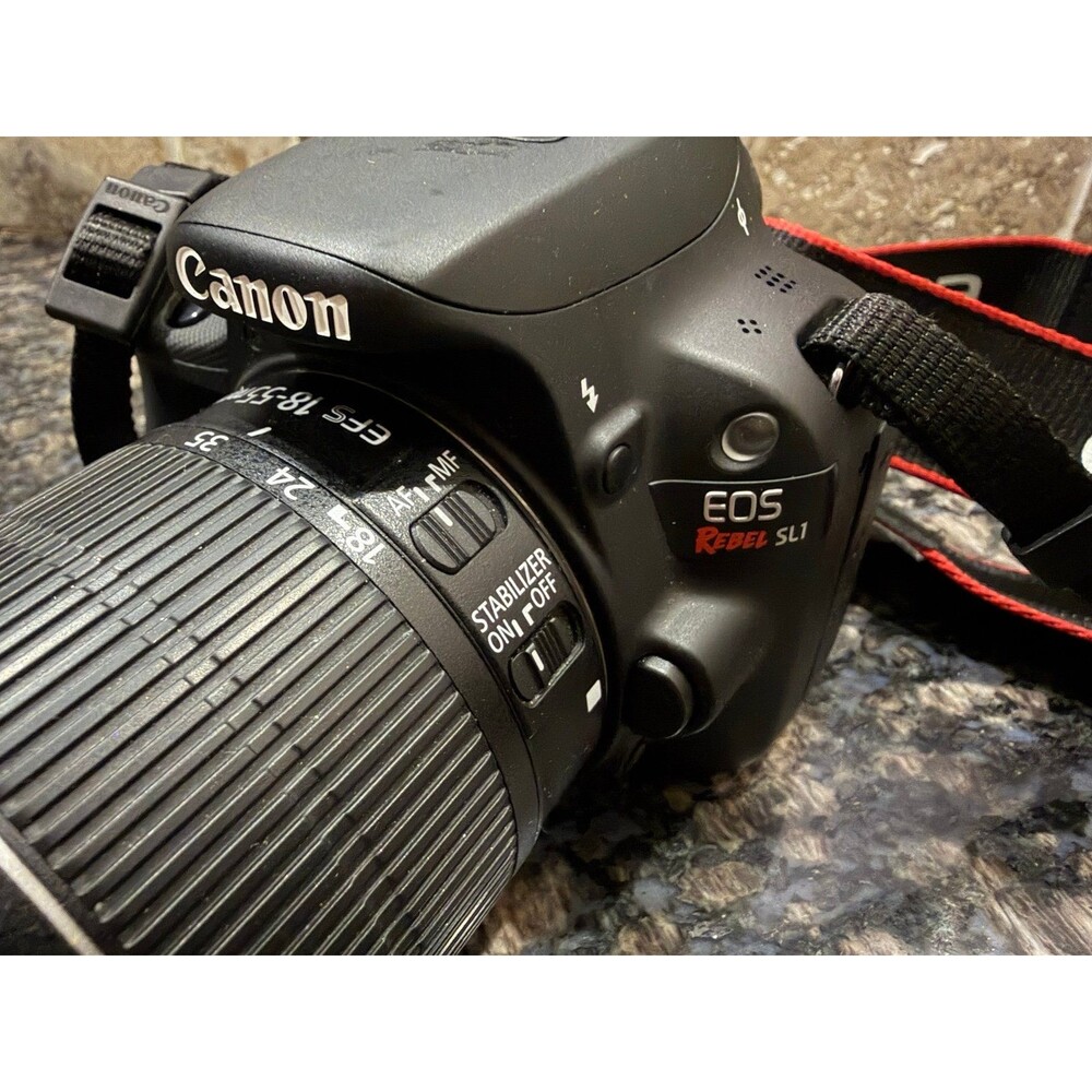 Canon EF-S 18-55mm f/3.Canon EF-S 18-55mm f/3.5-5.6 IS STM Lens with Accessories